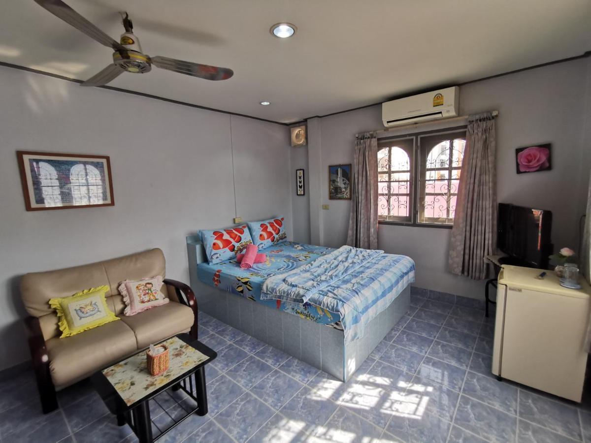 Samiya Guesthouse Bangsaen Esterno foto