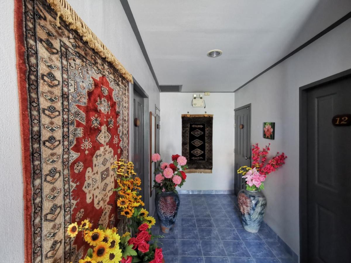Samiya Guesthouse Bangsaen Esterno foto
