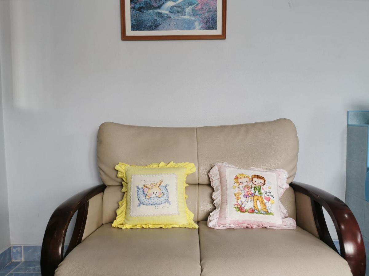 Samiya Guesthouse Bangsaen Esterno foto