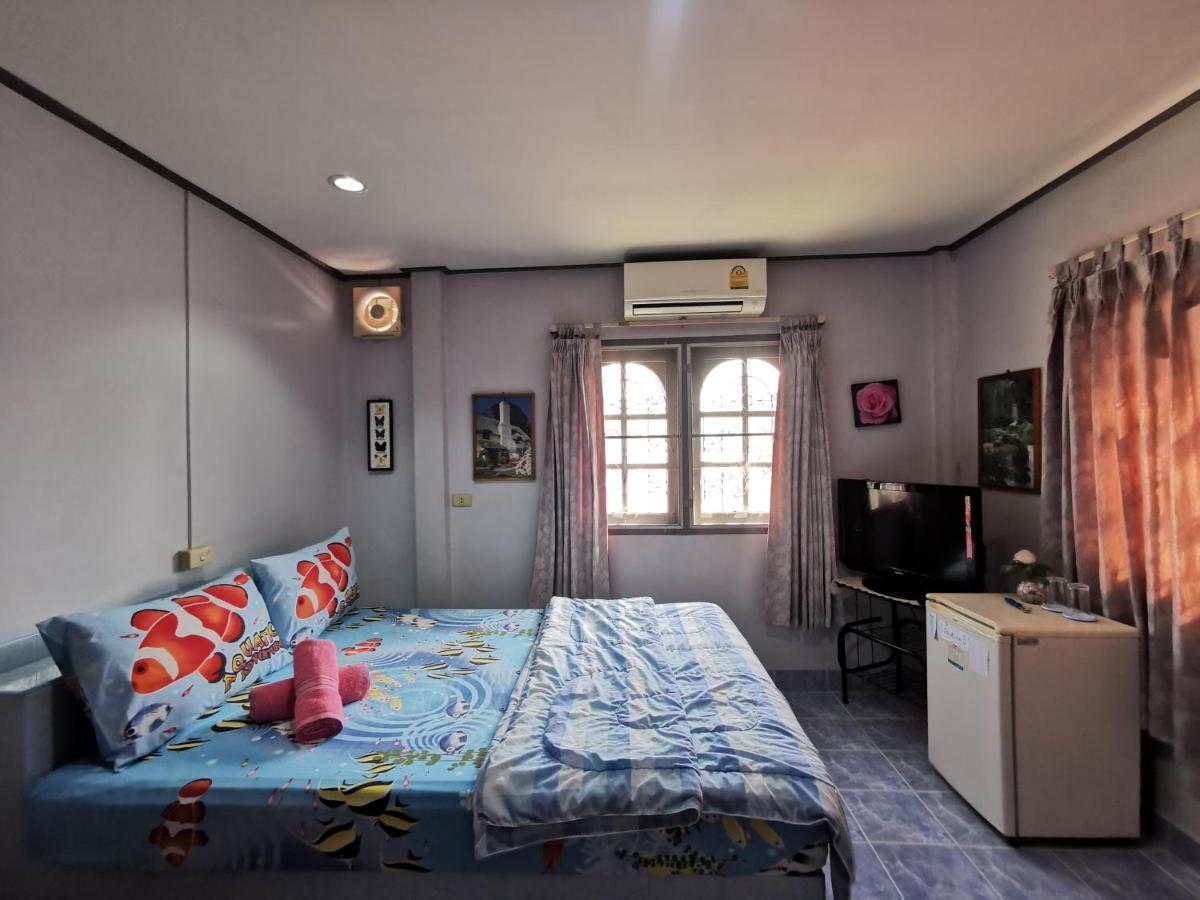 Samiya Guesthouse Bangsaen Esterno foto