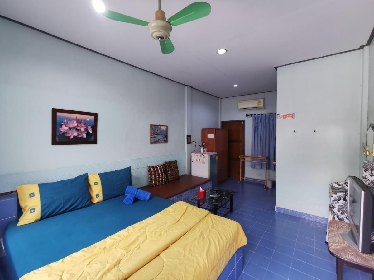 Samiya Guesthouse Bangsaen Esterno foto