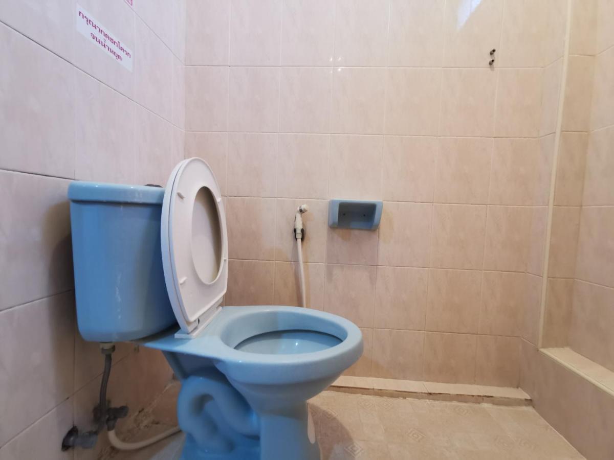 Samiya Guesthouse Bangsaen Esterno foto